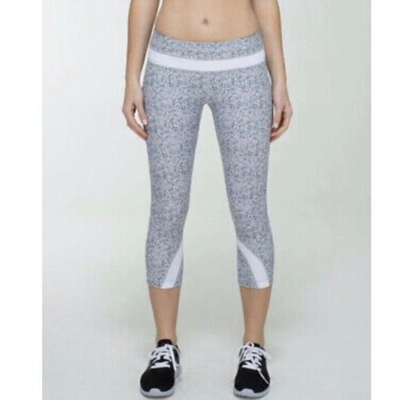 Lululemon athletics Run Inspire Crop II Luxtreme leggings athletic Size 4 - Picture 11 of 11
